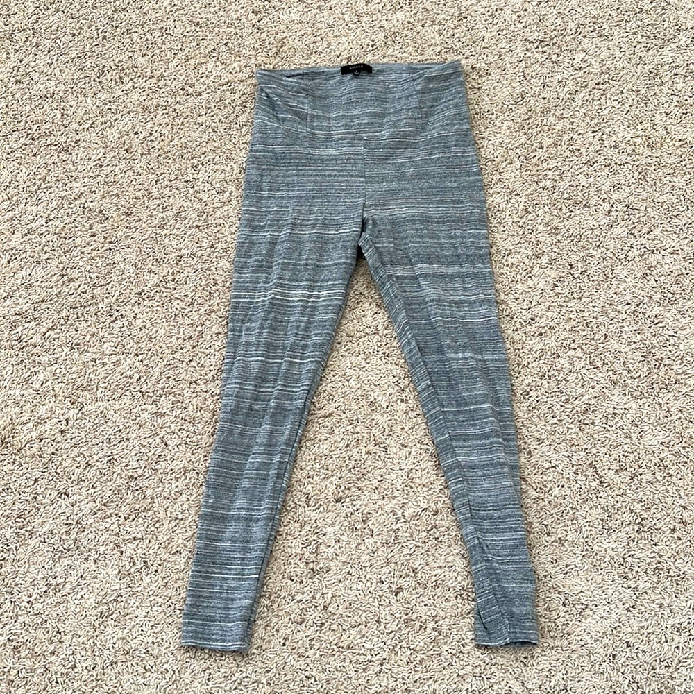 Aritzia Talula High Waisted Leggings | Size M